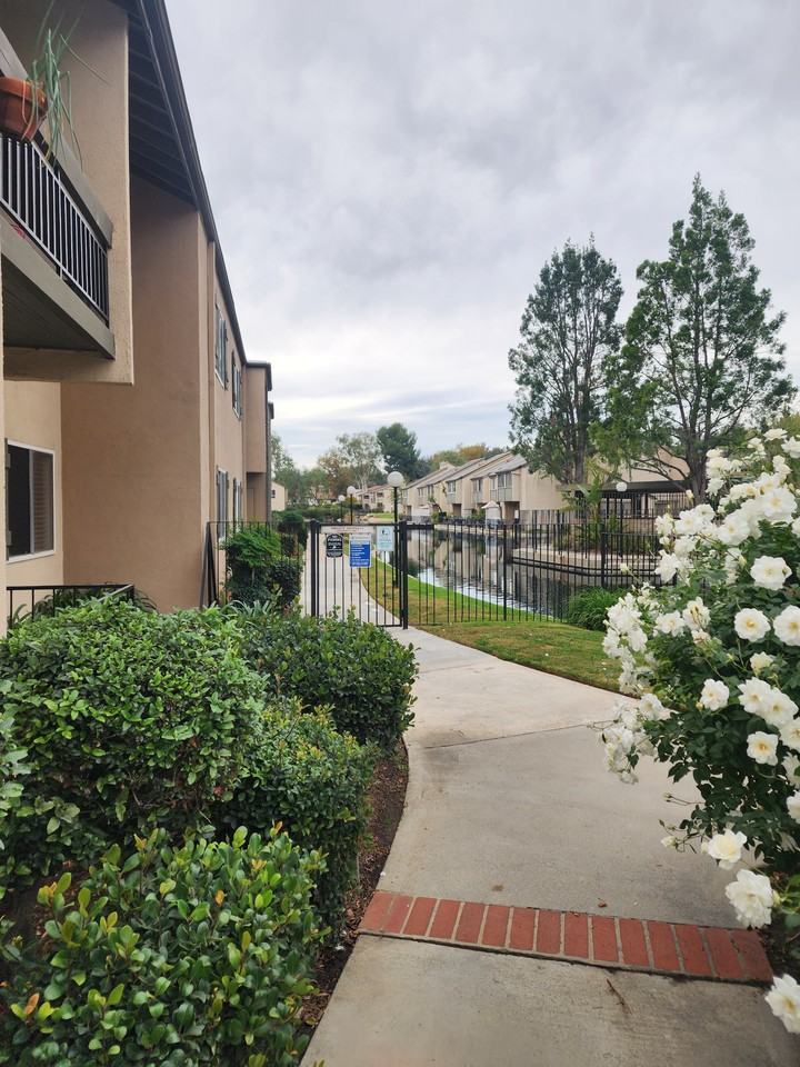 25743 Hogan Dr #F3 - Photo 4 of 33