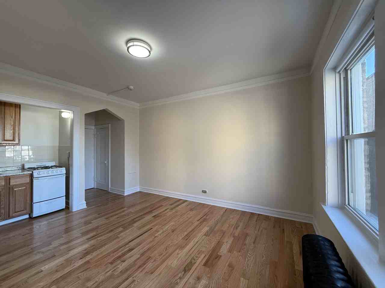 4701 N Saint Louis Ave #12 - Photo 4 of 22