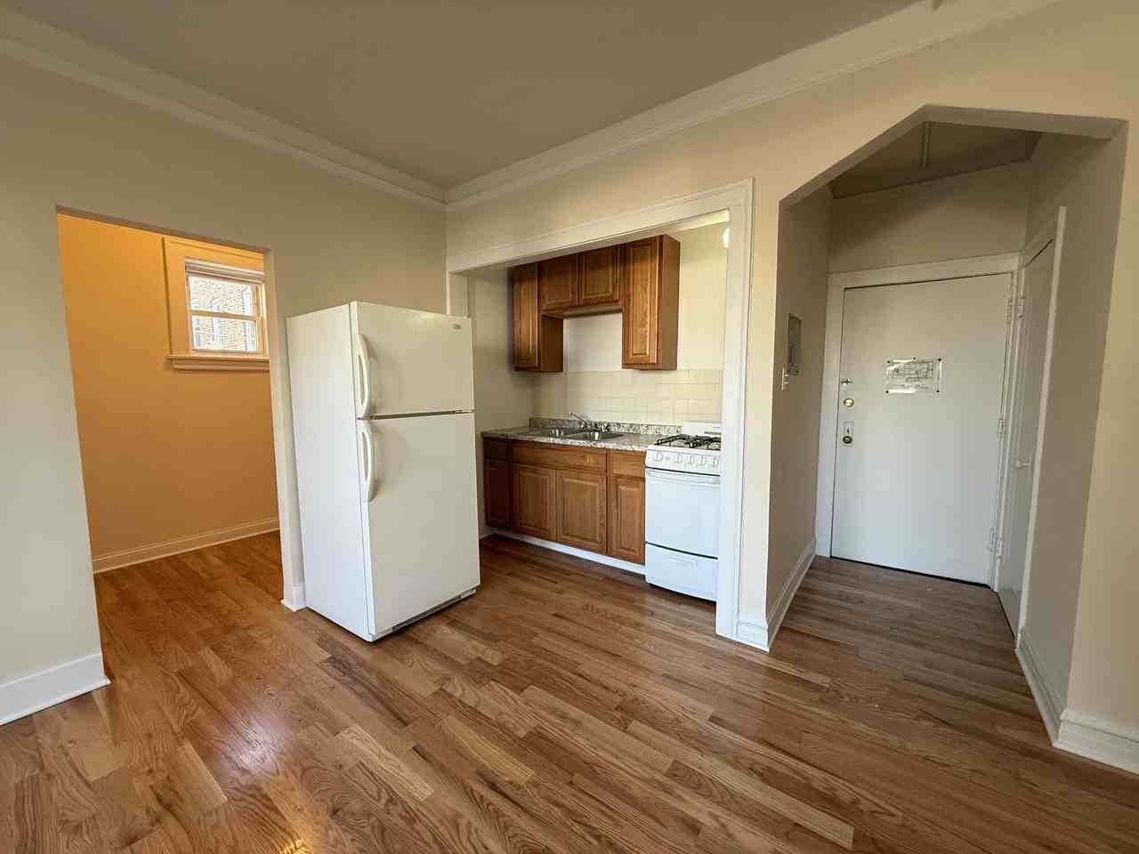 4701 N Saint Louis Ave #12 - Photo 7 of 22