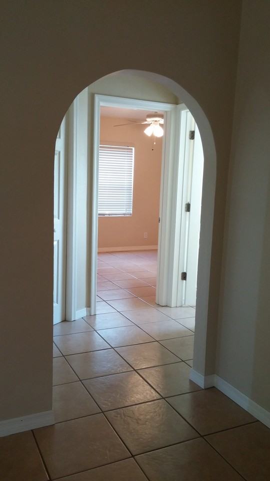 1433 Ne 17th Ter #NA - Photo 4 of 10