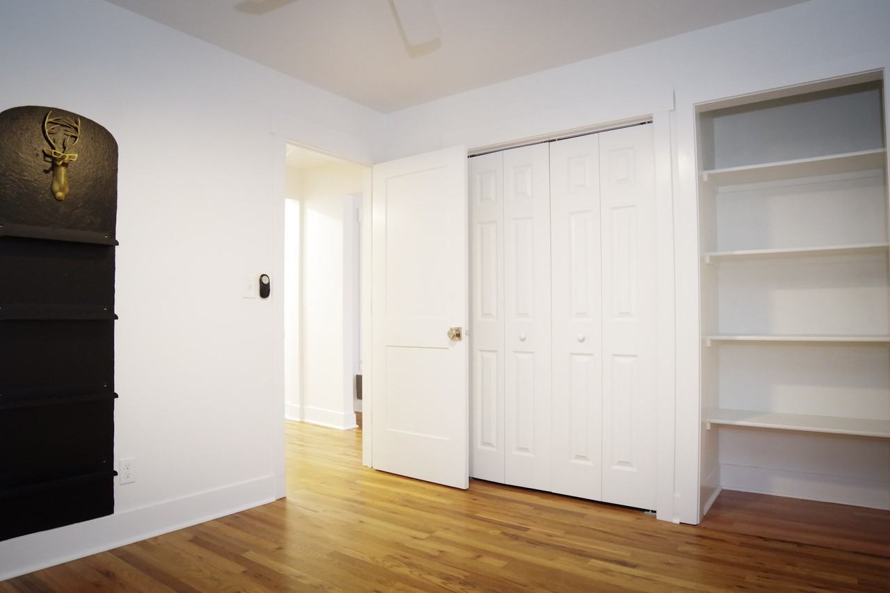 4811 W Rose Hill St #1 - Photo 2 of 20