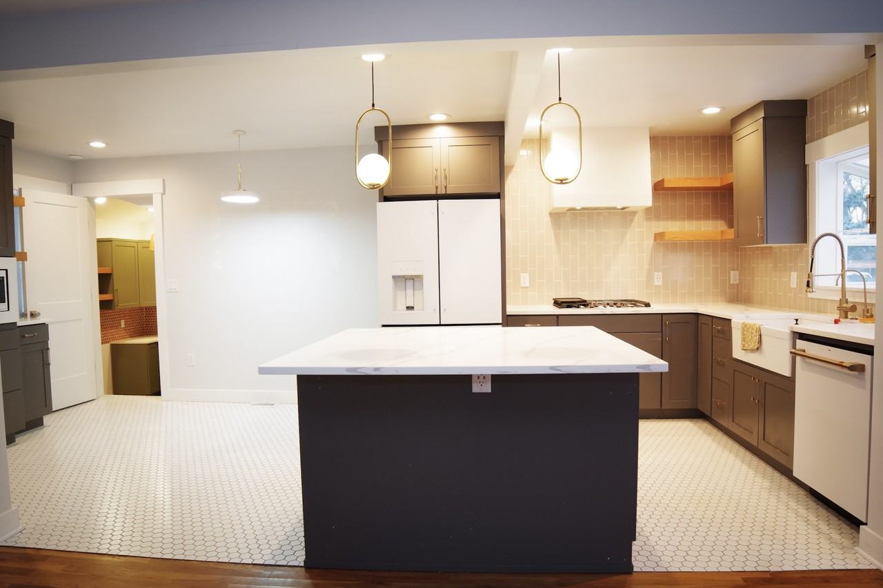 4811 W Rose Hill St #1 - Photo 4 of 20