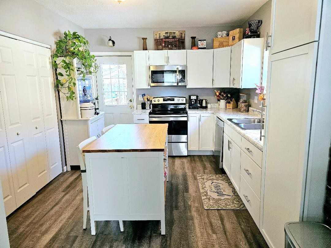 106 E Madison St #NA - Photo 2 of 14