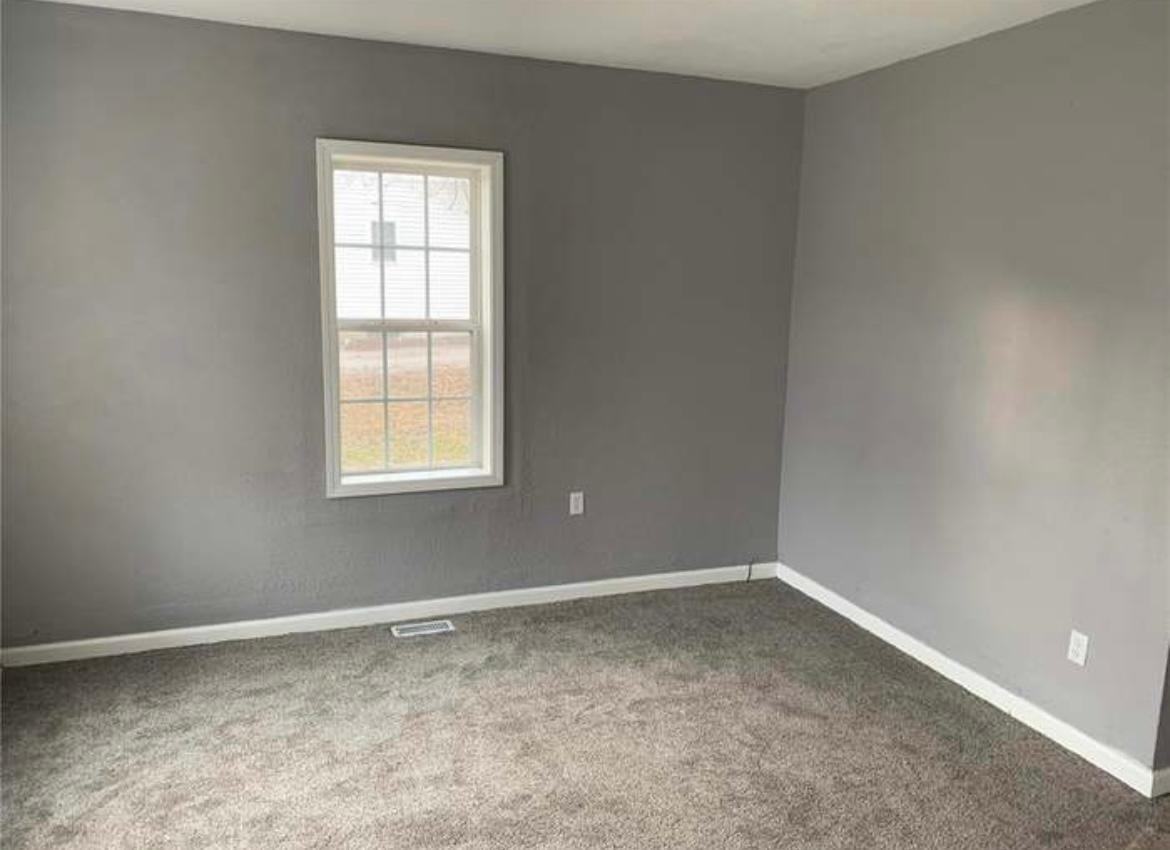 106 E Madison St #NA - Photo 3 of 14