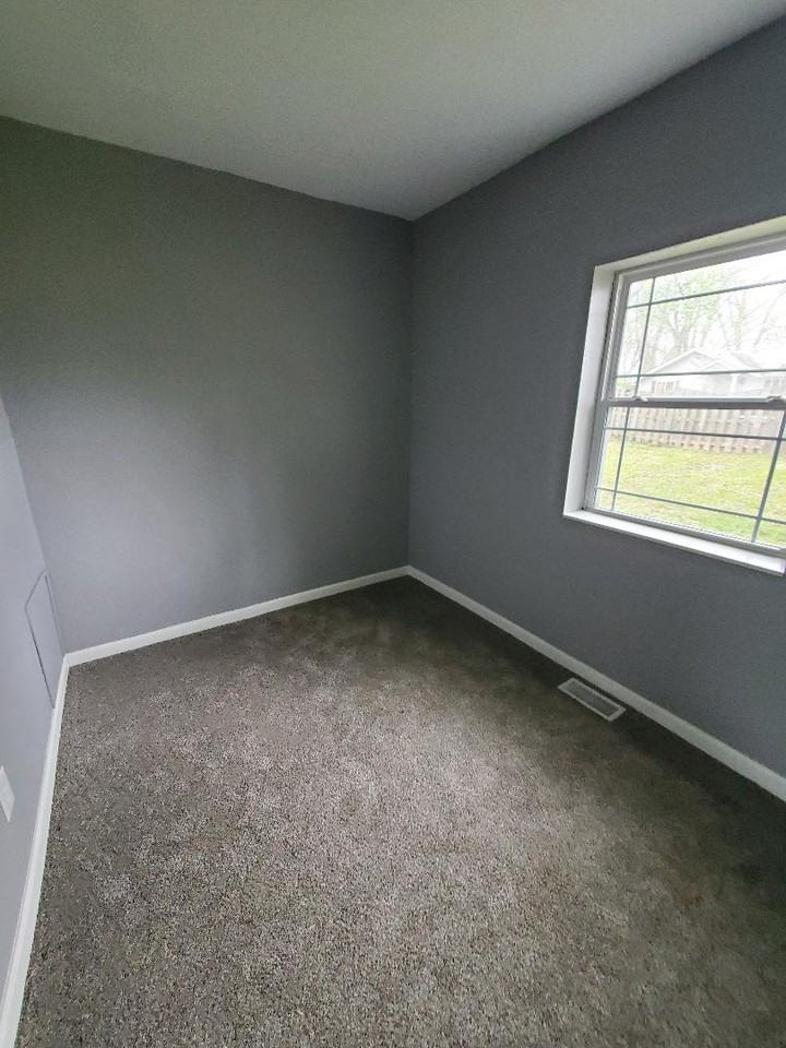 106 E Madison St #NA - Photo 4 of 14