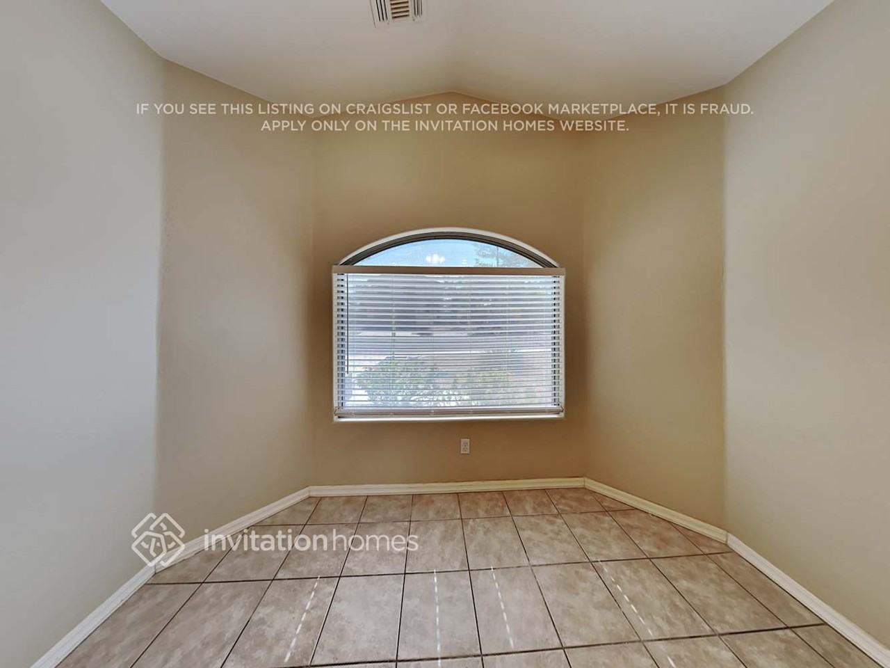 13516 W Solano Dr - Photo 6 of 17