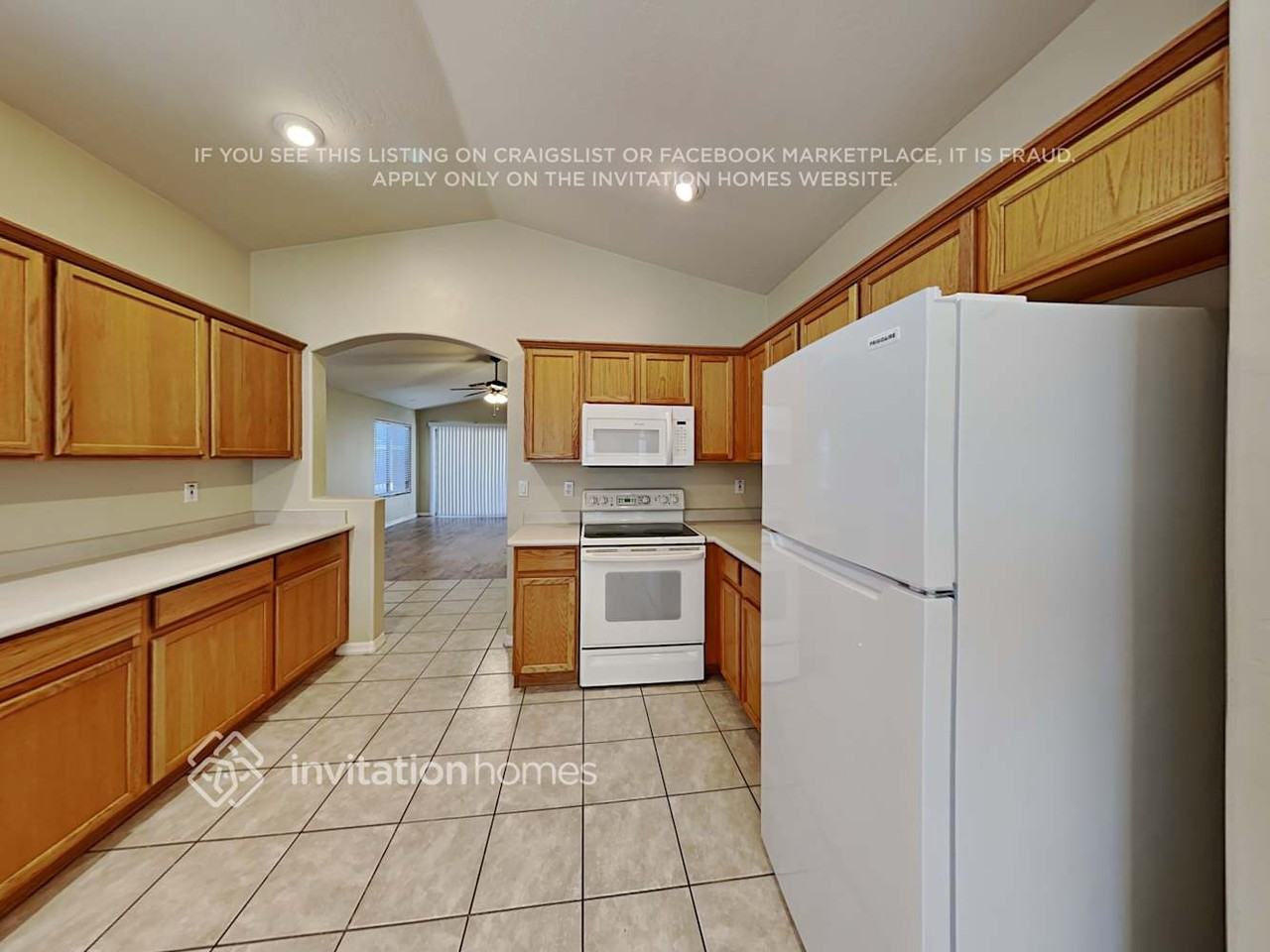 13516 W Solano Dr - Photo 7 of 17