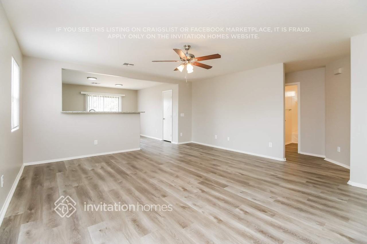 2253 E Meadow Mist Ln - Photo 4 of 16