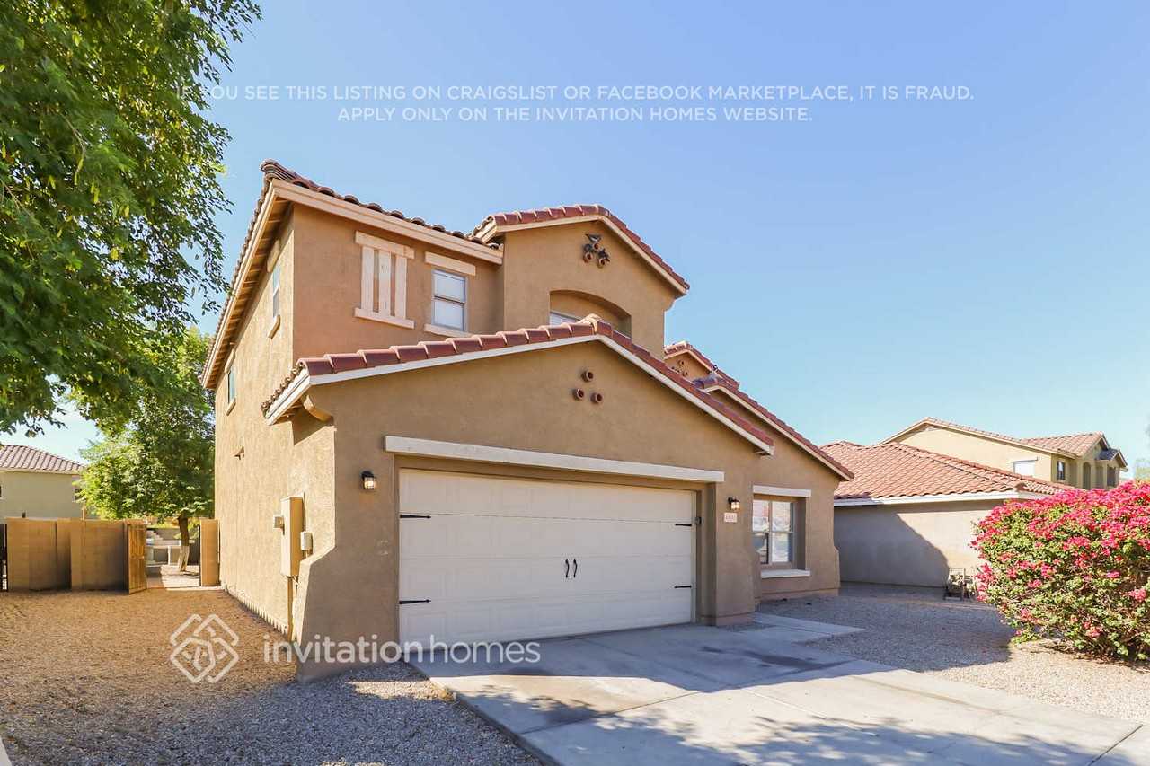 2437 W Spencer Run - Photo 2 of 16