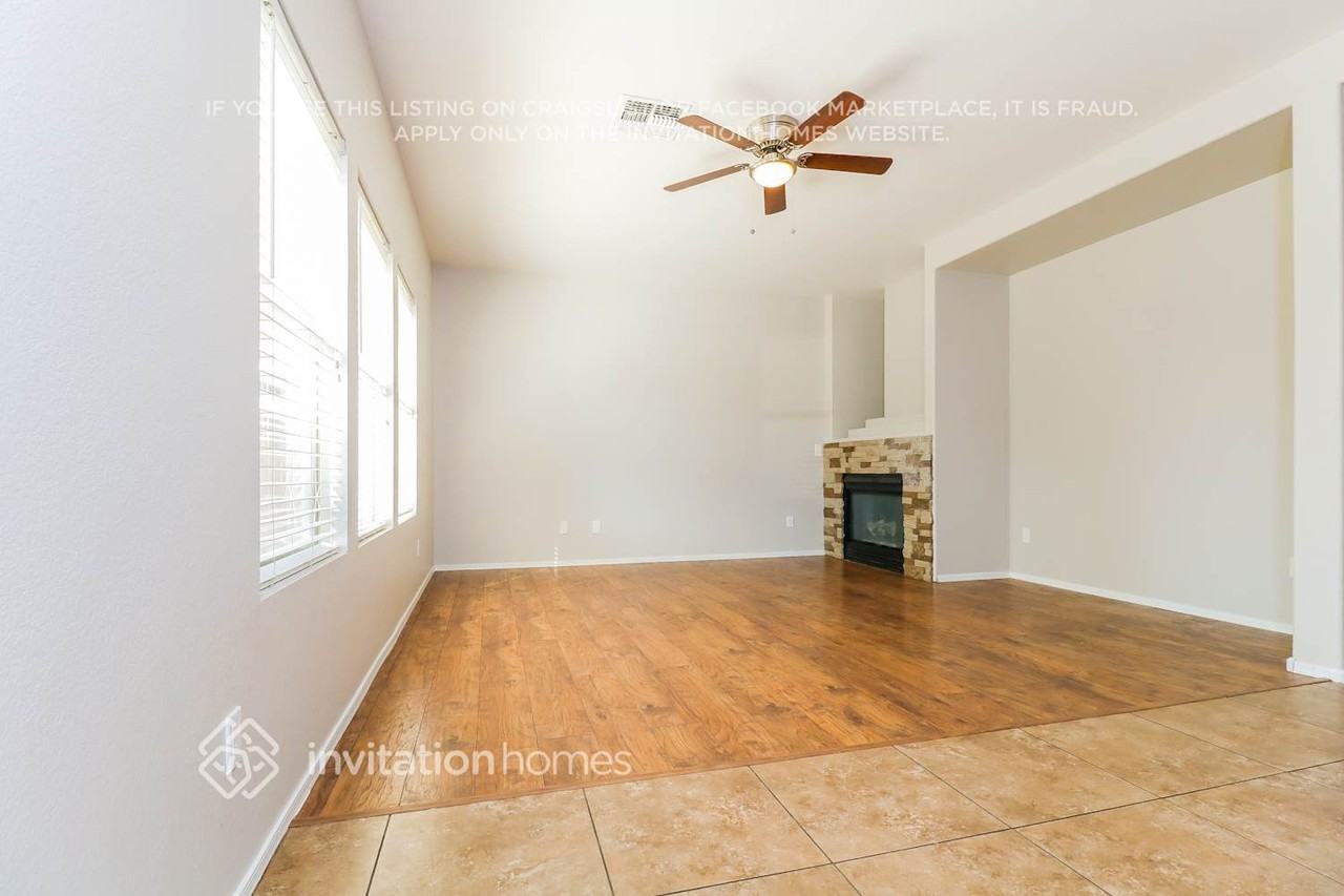 2437 W Spencer Run - Photo 5 of 16