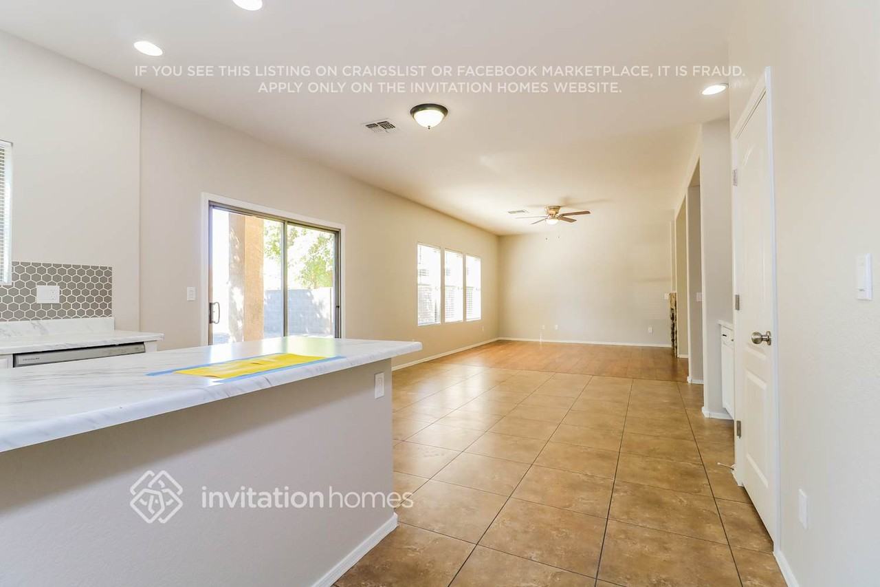 2437 W Spencer Run - Photo 6 of 16