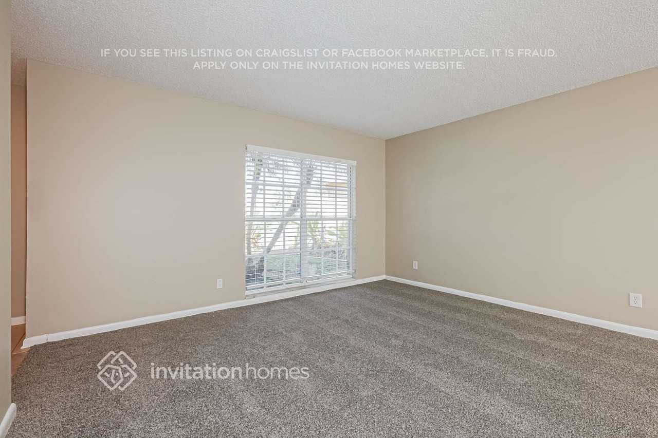 9743 Fox Hollow Rd - Photo 6 of 18