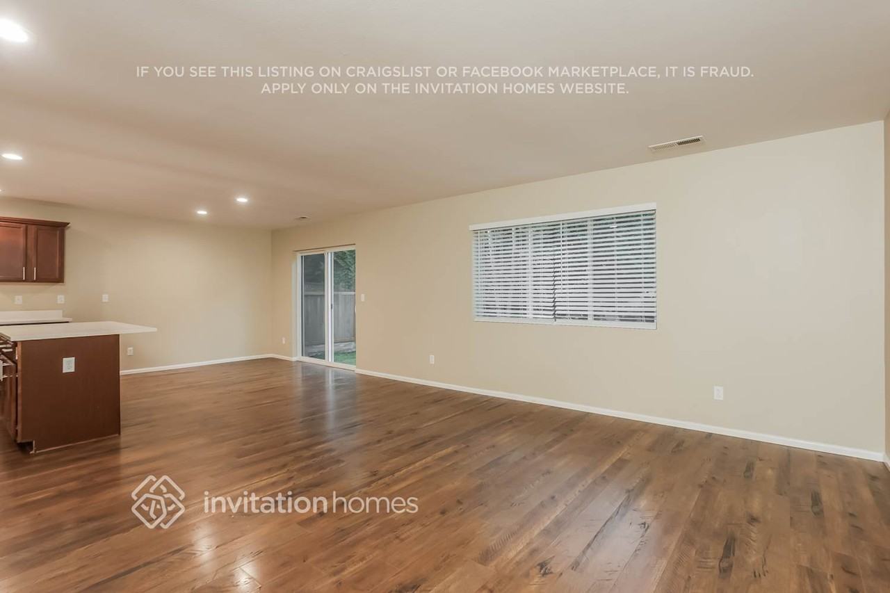 2011 199th St E - Photo 5 of 18