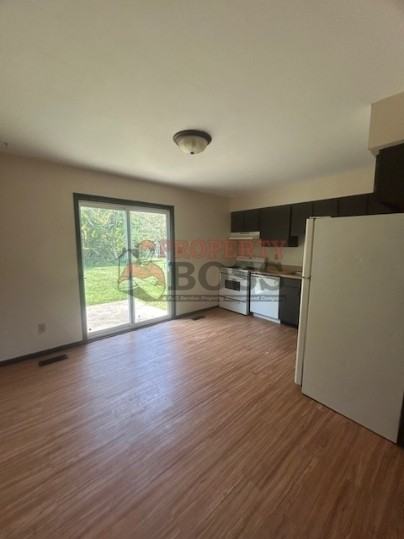 5796 Creekview Court West - Photo 5 of 16