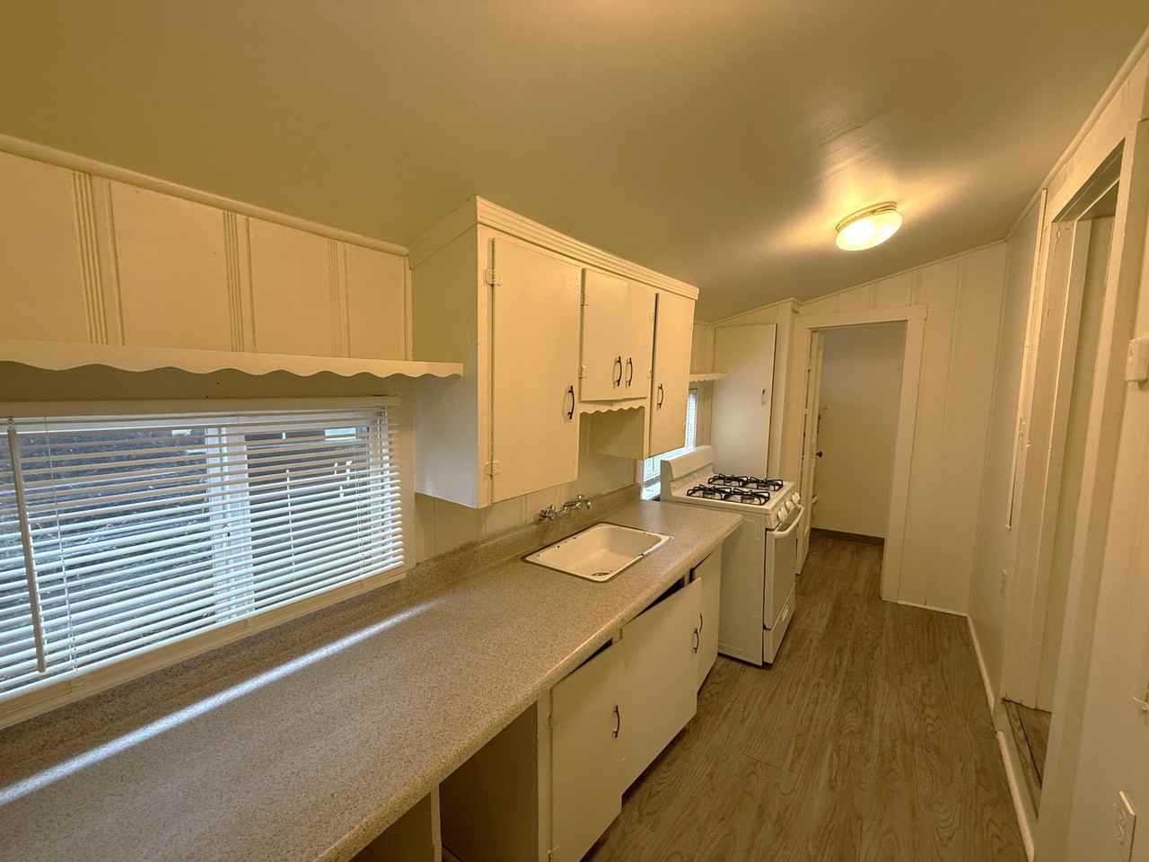 1092 Humboldt Avenue (G) - Photo 5 of 8