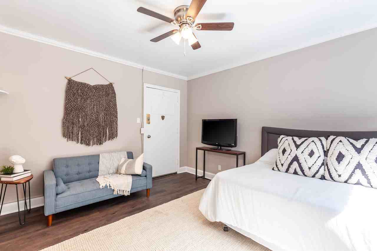 2315 Kemper Lane - Photo 3 of 50