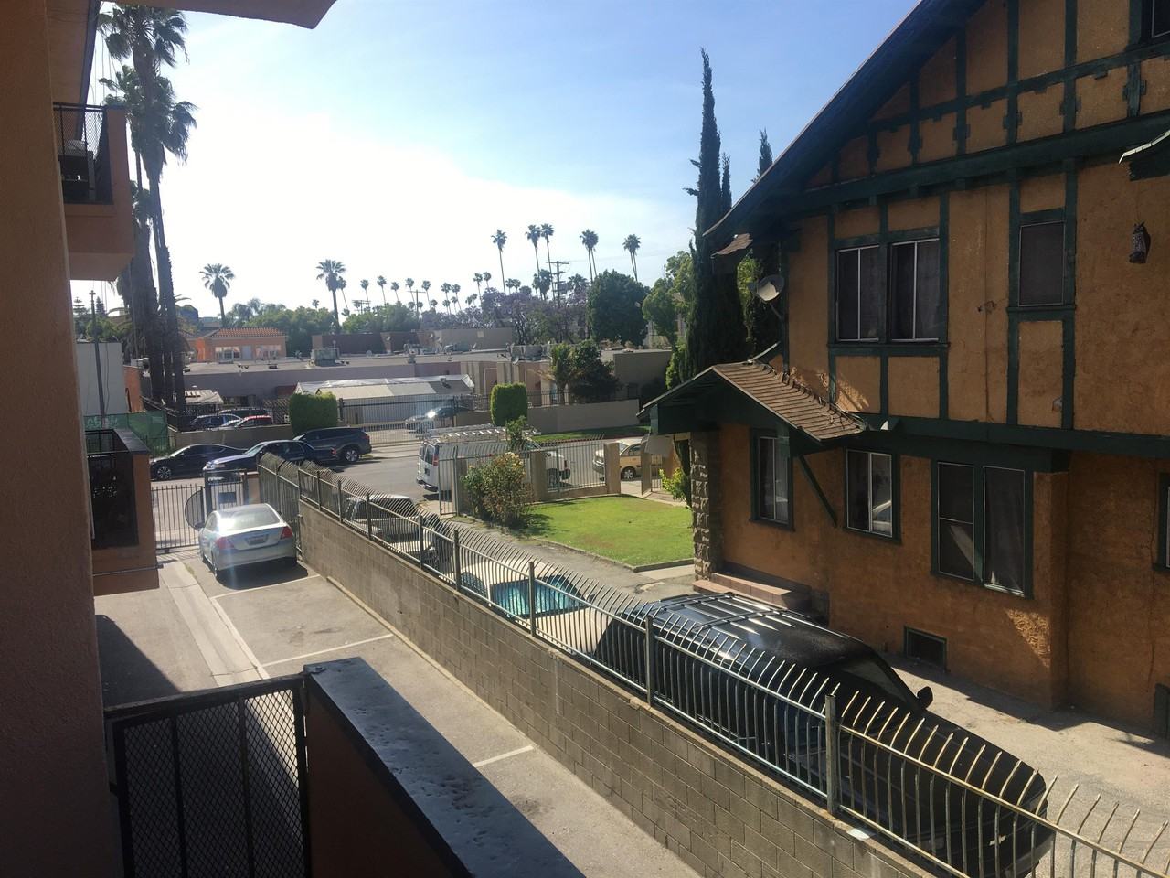 1320 S. St. Andrews Place - Photo 6 of 42