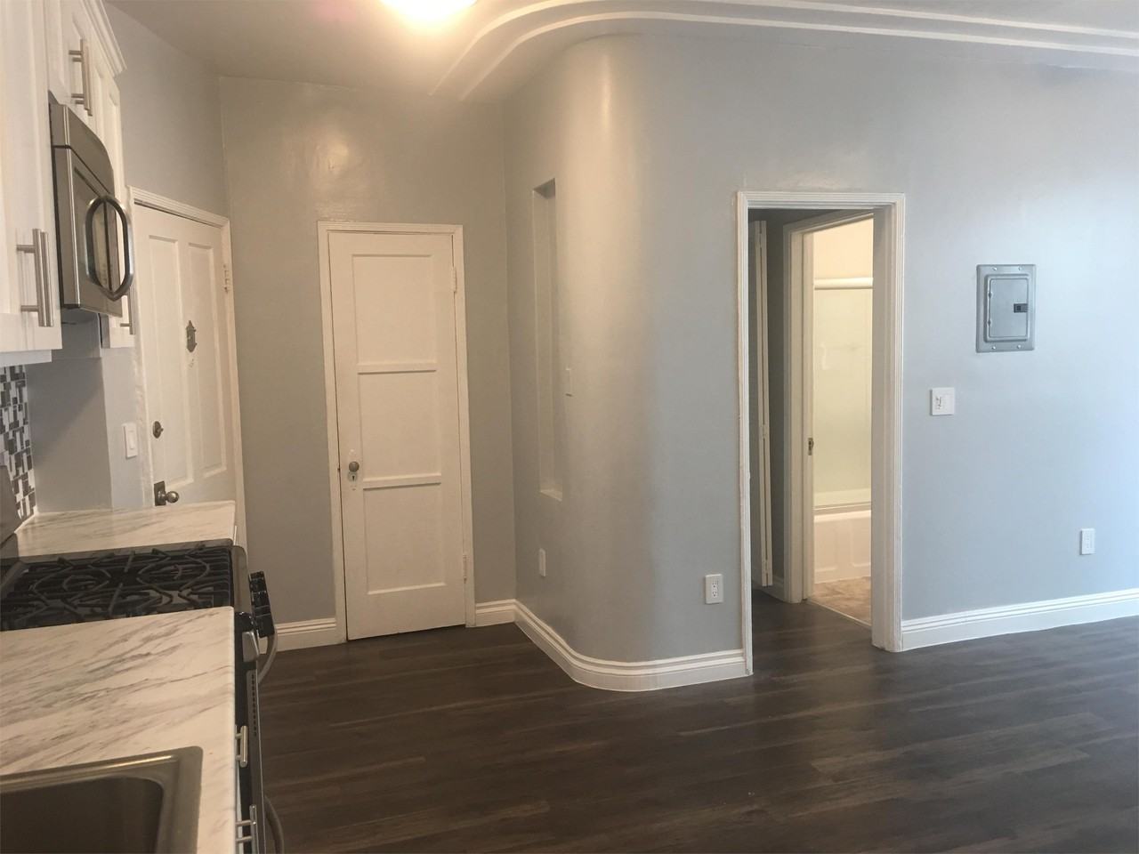 921-929 S. Serrano Avenue - Photo 4 of 10