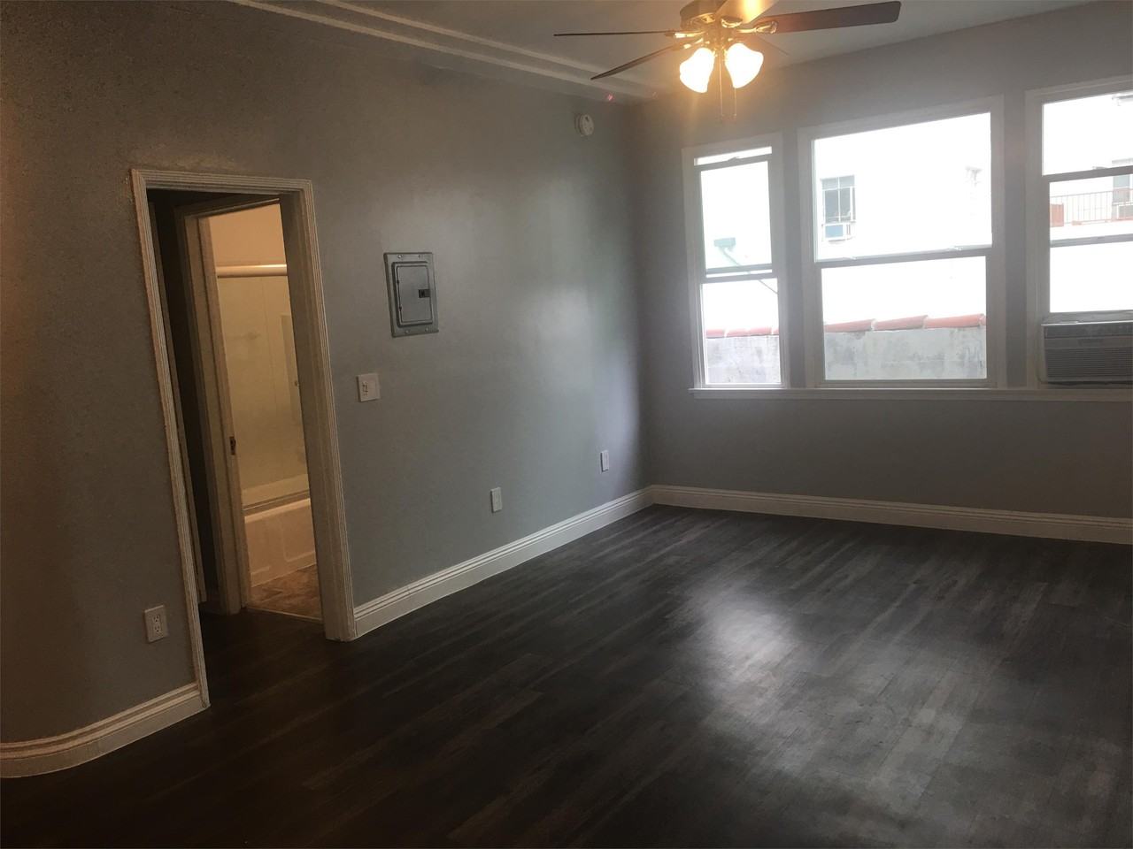 921-929 S. Serrano Avenue - Photo 5 of 10