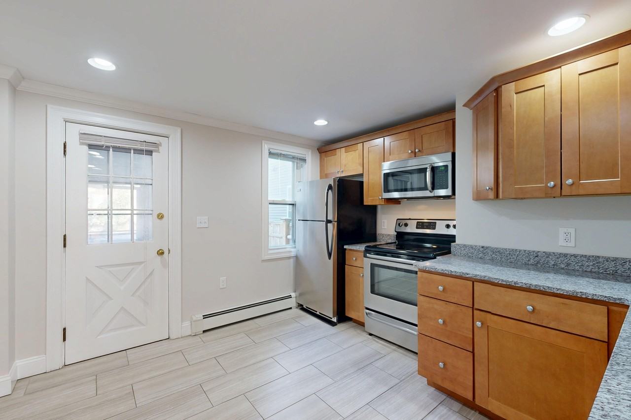 234 234 Lexington Street234 Lexington Street - 1 #1 - Photo 4 of 21