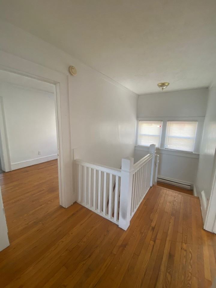 916 College Ave - Photo 4 of 19