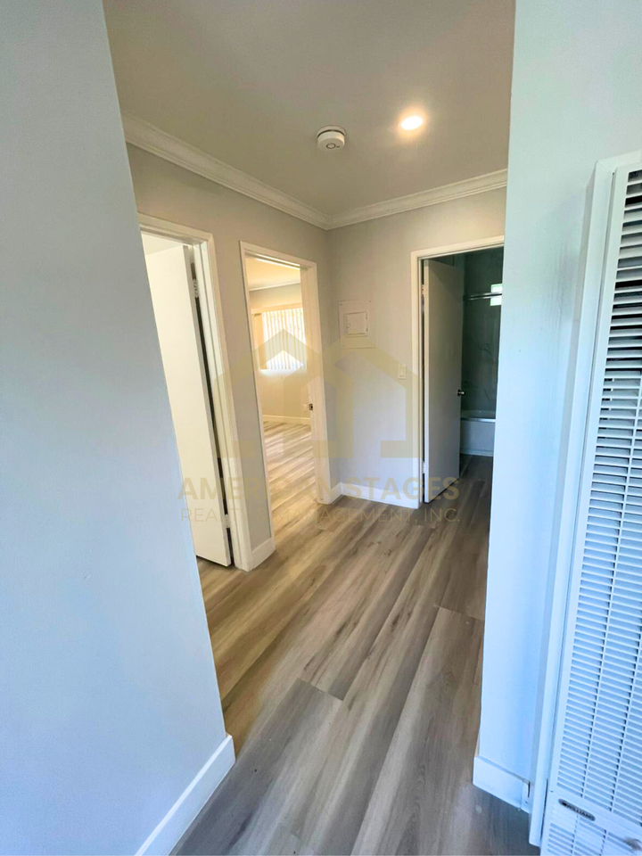 714 North G Street - Photo 6 of 11