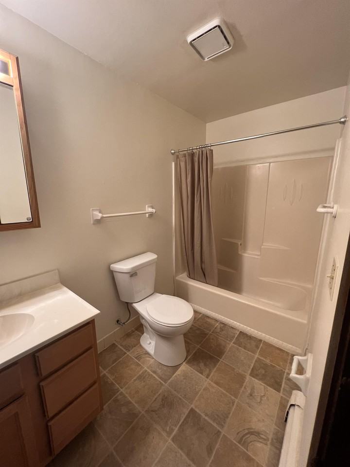 3045 86th Street - Photo 5 of 12