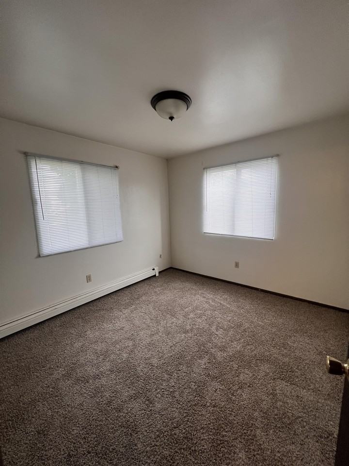 3045 86th Street - Photo 7 of 12