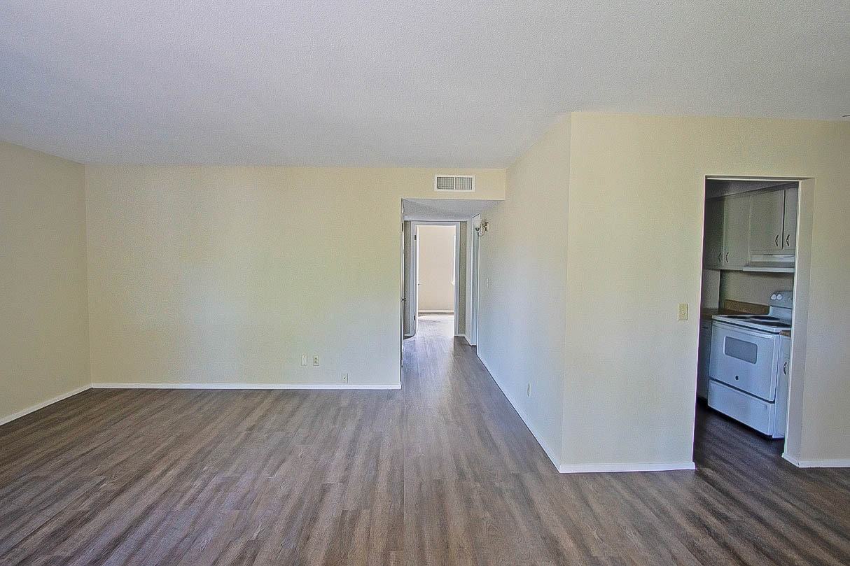 240 Harmon Avenue - Photo 4 of 50