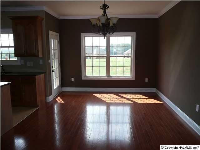 132 Meadowridge Dr.* Has home warranty* - Photo 4 of 6