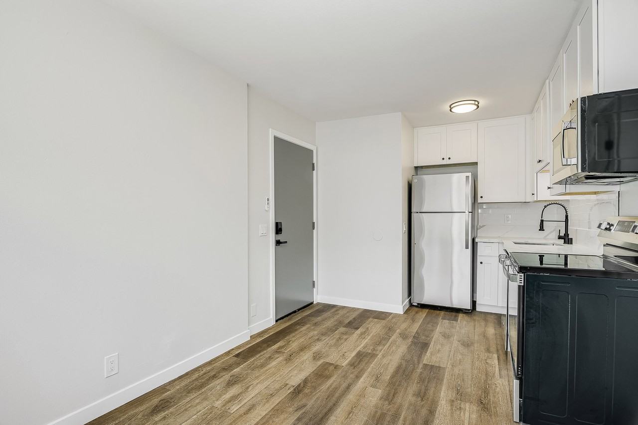 4142 44th Street - Photo 5 of 50