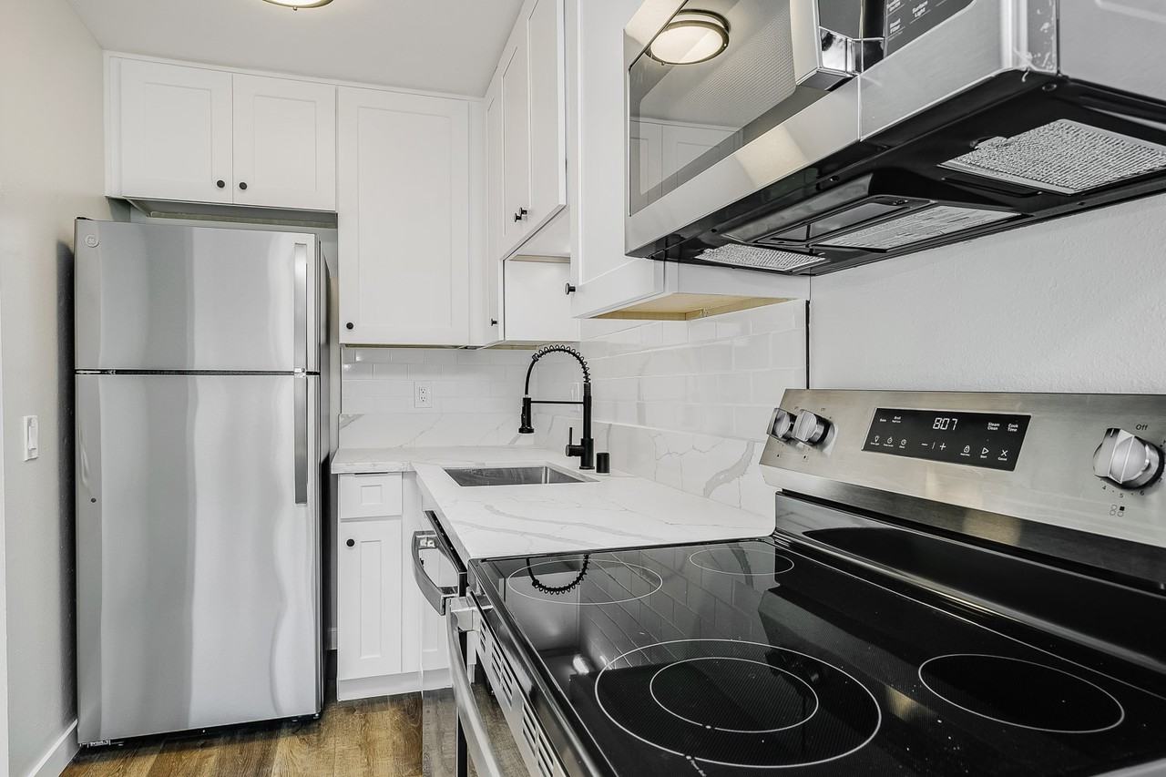 4142 44th Street - Photo 7 of 50