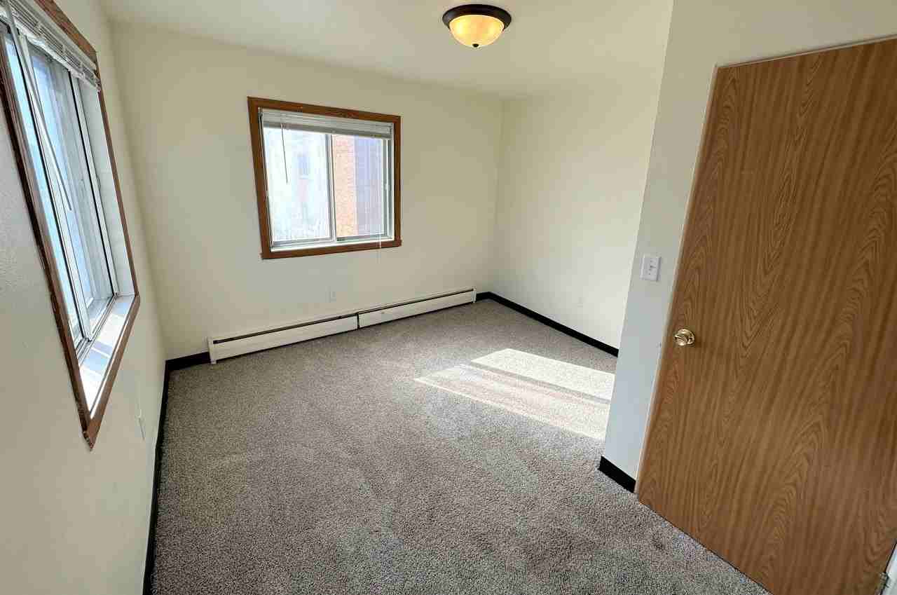 2120 3rd Ave SE - 12 PLEX - Photo 6 of 14