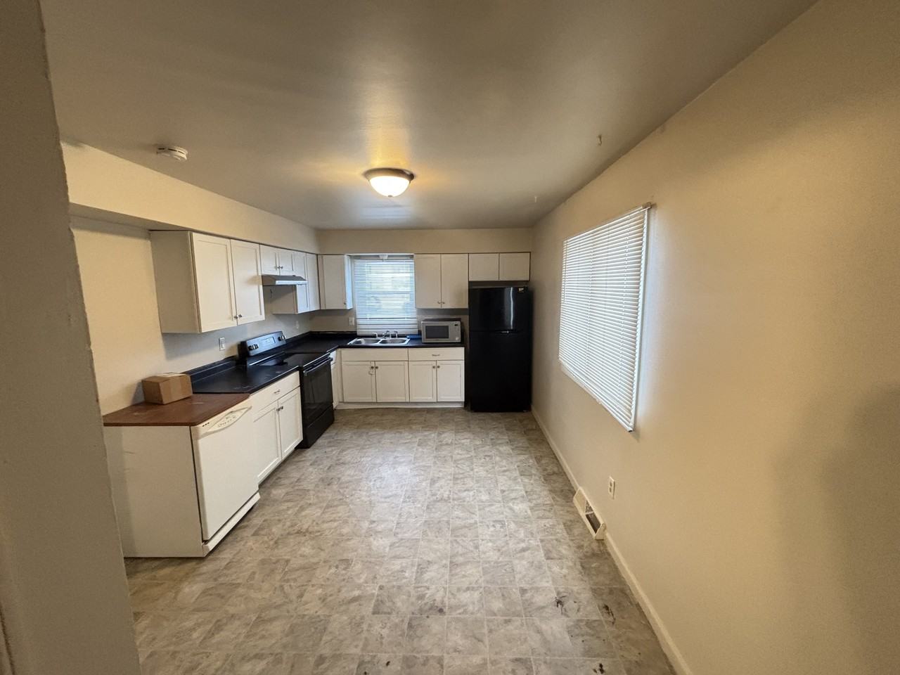 7968 North Granville Road - Photo 5 of 18