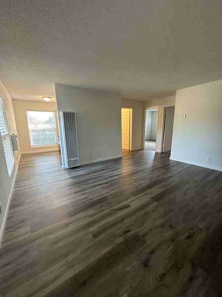 2236 Hillsborough Ct #8 - Photo 2 of 13