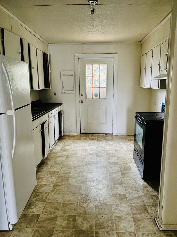 1029 North McLemore Avenue - Photo 3 of 6