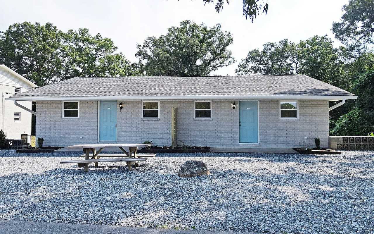 Jones St Apartments LLC - Photo 4 of 22