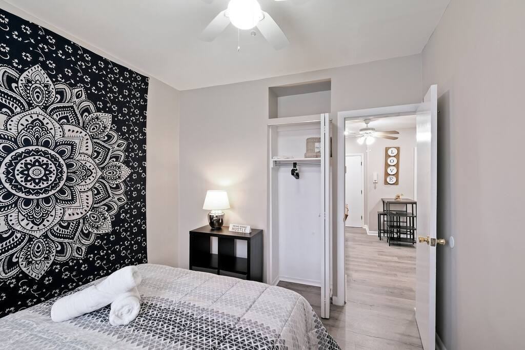 802 S. 10th St - Photo 3 of 9