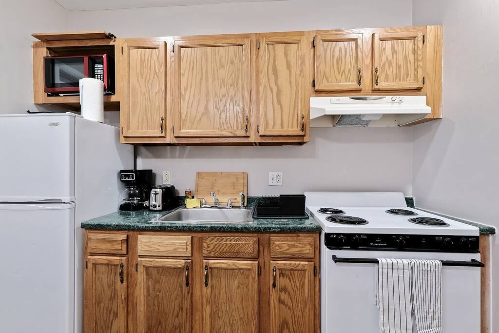 802 S. 10th St - Photo 4 of 9