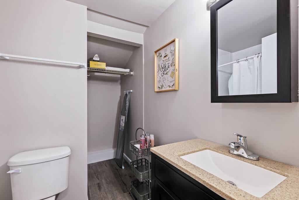 802 S. 10th St - Photo 7 of 9