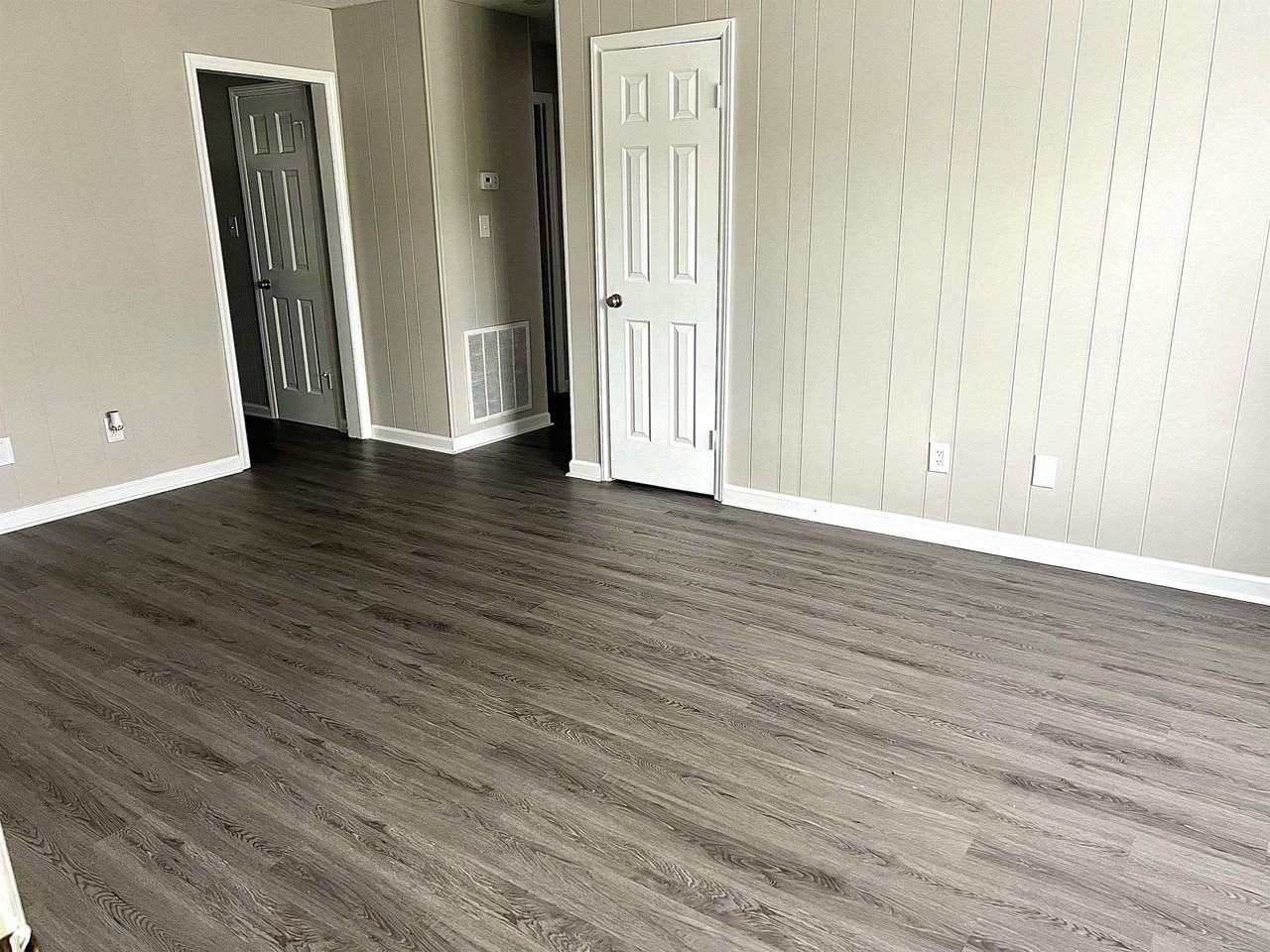 65-75 McIntyre - Photo 7 of 20