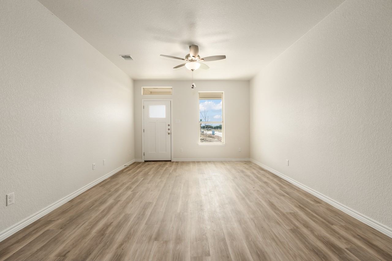 103 Levi Court - Photo 5 of 27