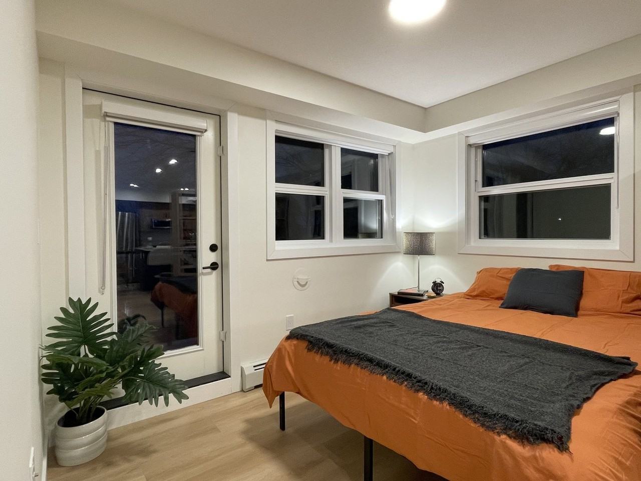 8615 8615 108 Street Northwest - Photo 4 of 21