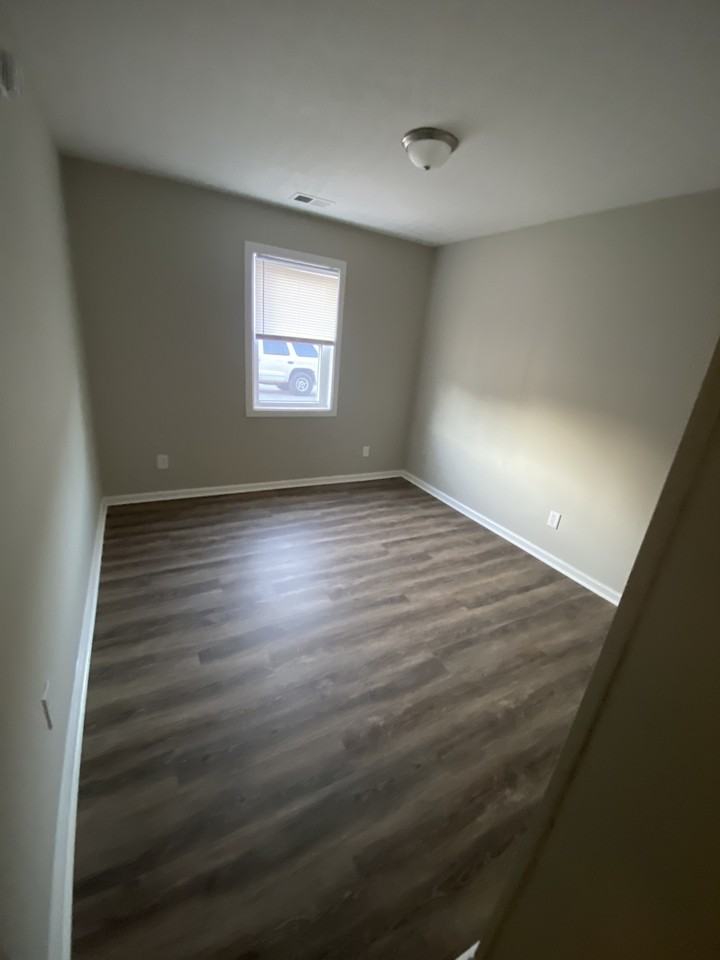 989 Bryant Way - Photo 2 of 35