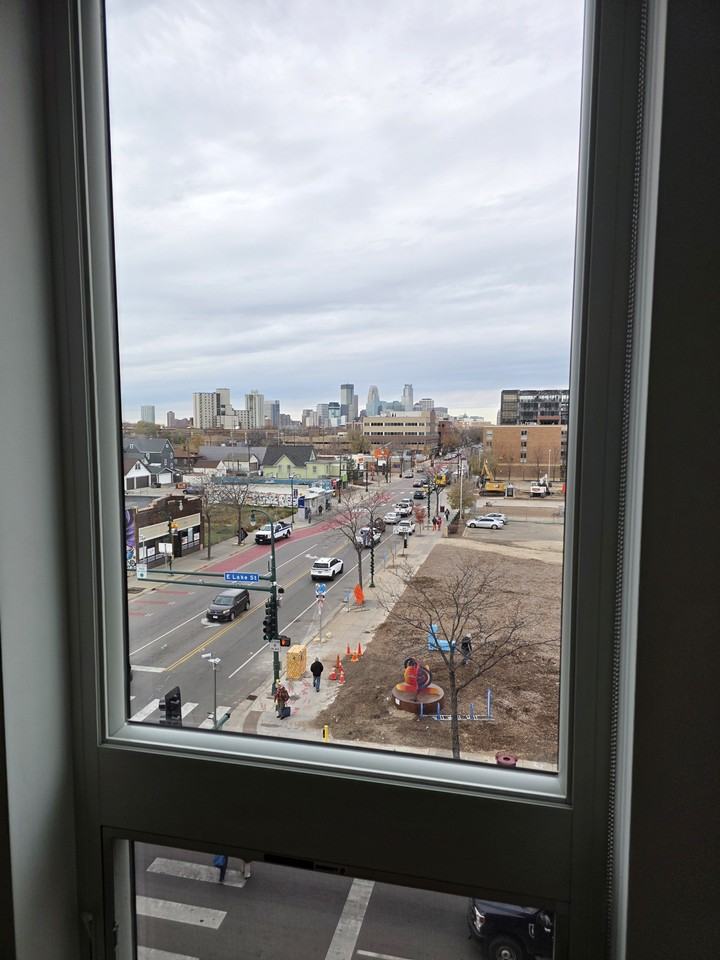 811 East Lake Street - Photo 7 of 17