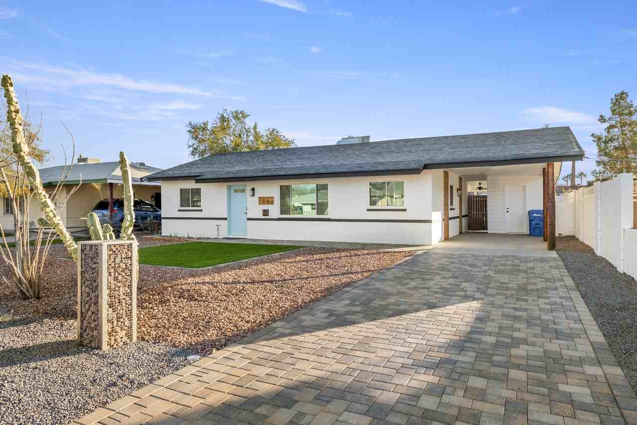 2207 N 28th Pl #A - Photo 3 of 39