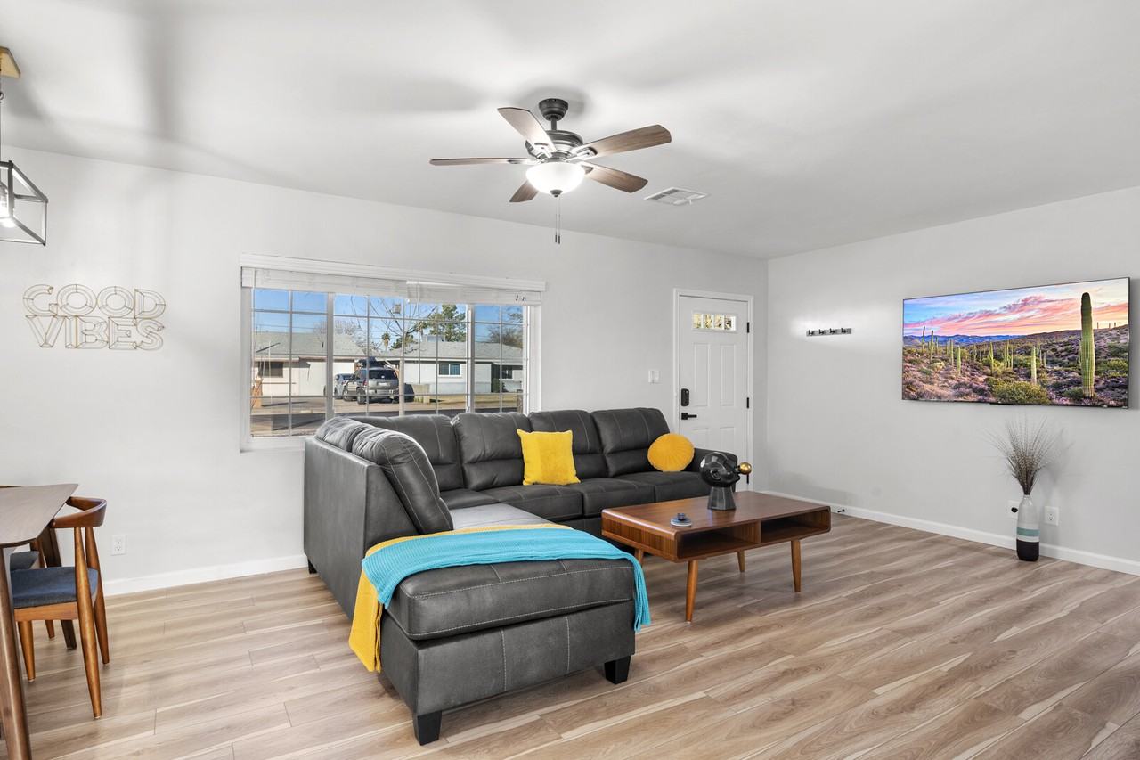 2207 N 28th Pl #A - Photo 4 of 39