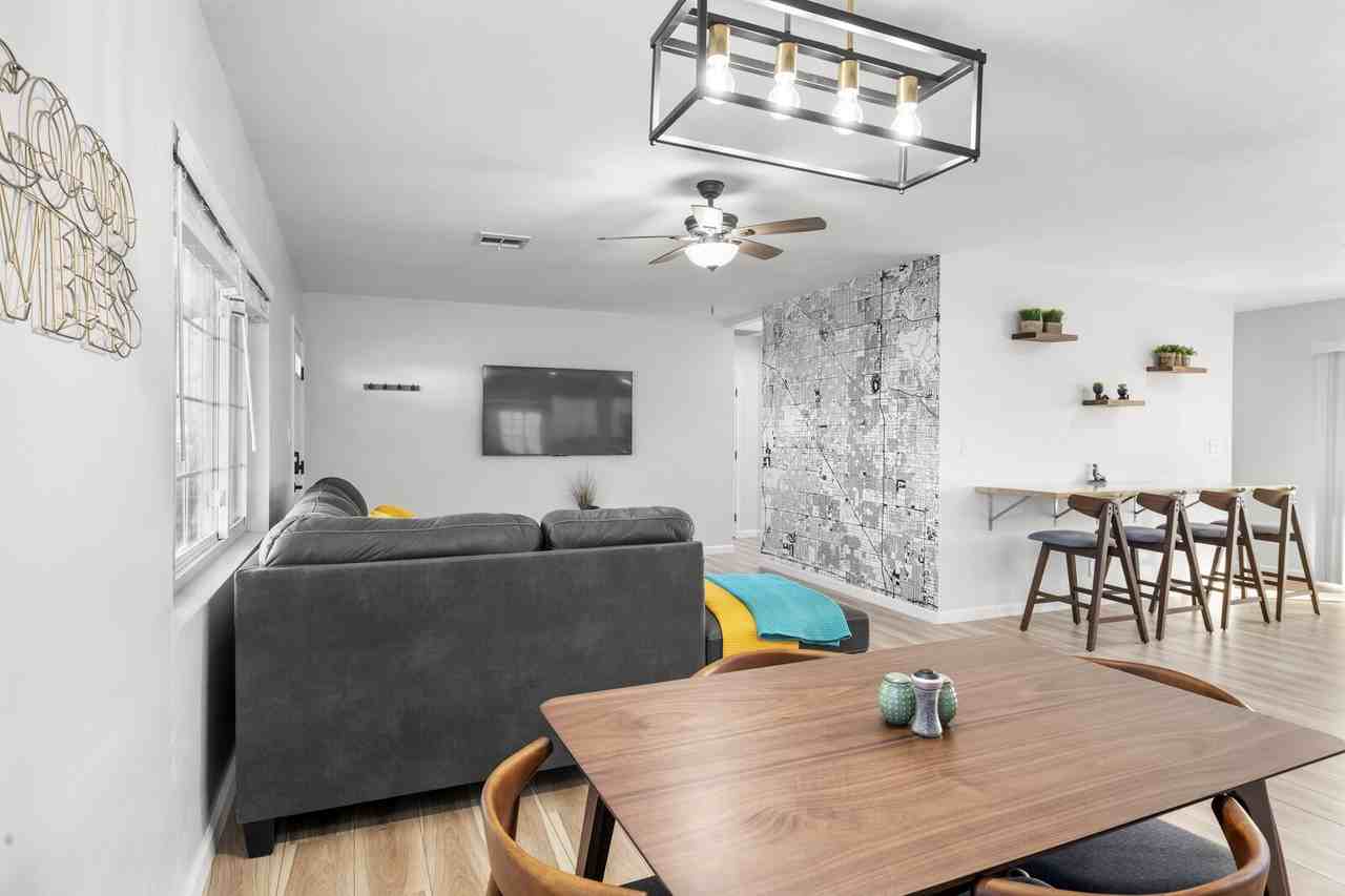 2207 N 28th Pl #A - Photo 5 of 39