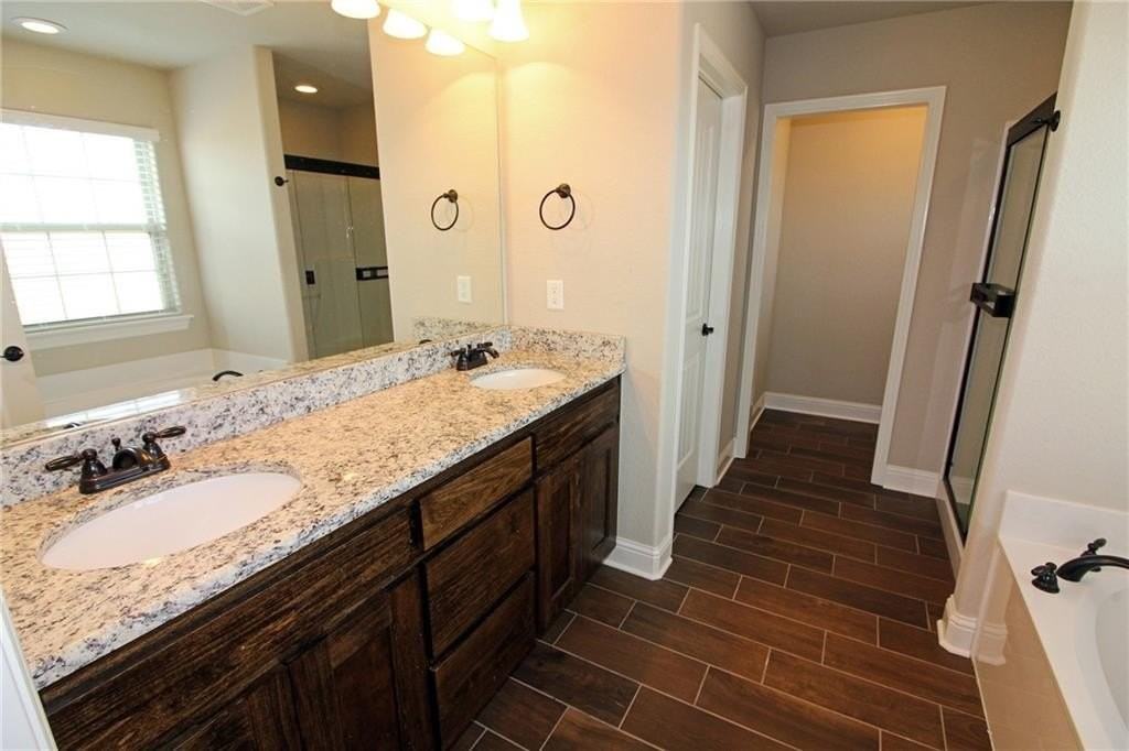 2303 Sw Elington St - Photo 7 of 14