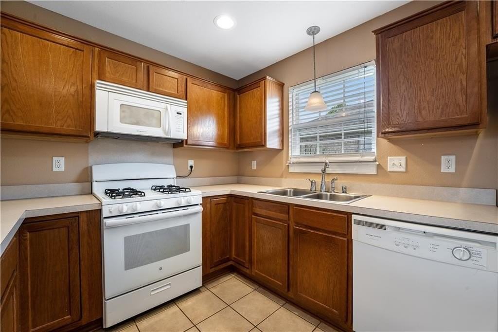 3509 Sw Carriageway Ave - Photo 4 of 20